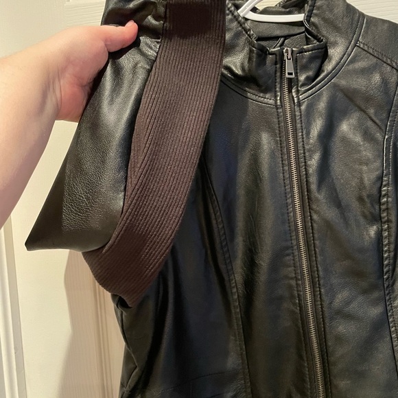 BNWOT women’s faux leather jacket - Picture 2 of 4